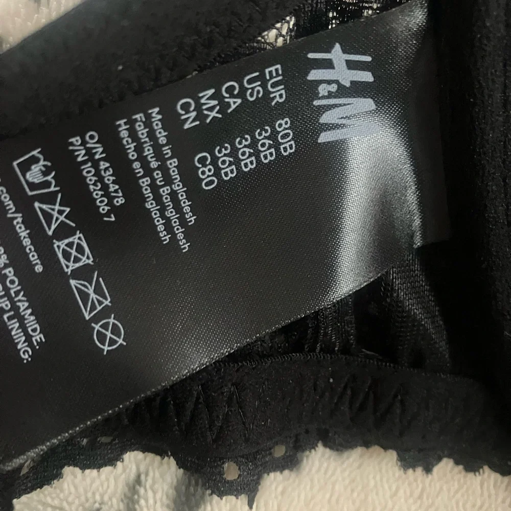 H&M black strapless bra - Picture 6 of 6